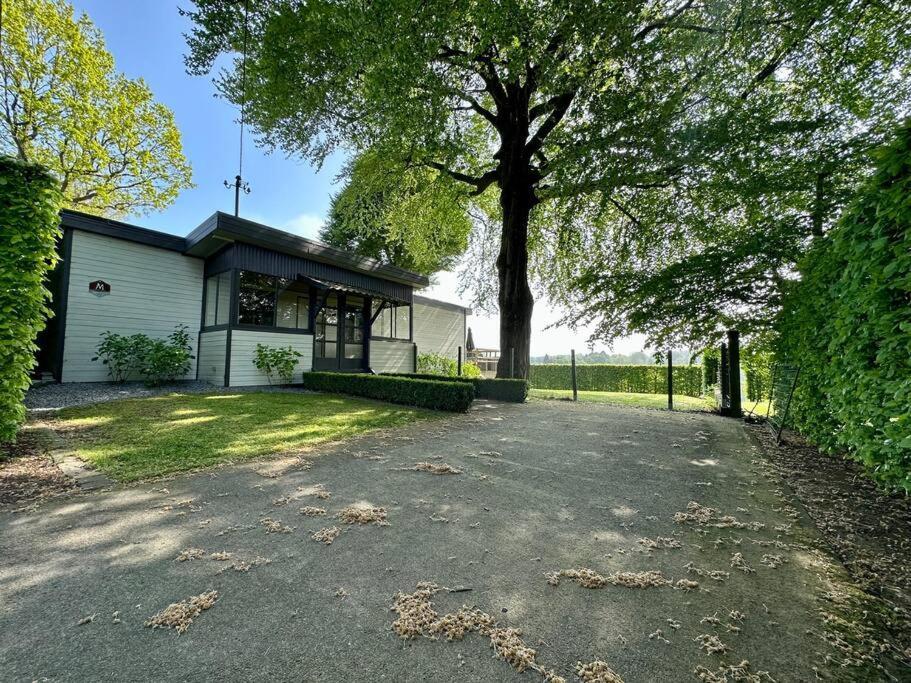 Вилла Le Chalet Du Lac Робертвиль Экстерьер фото