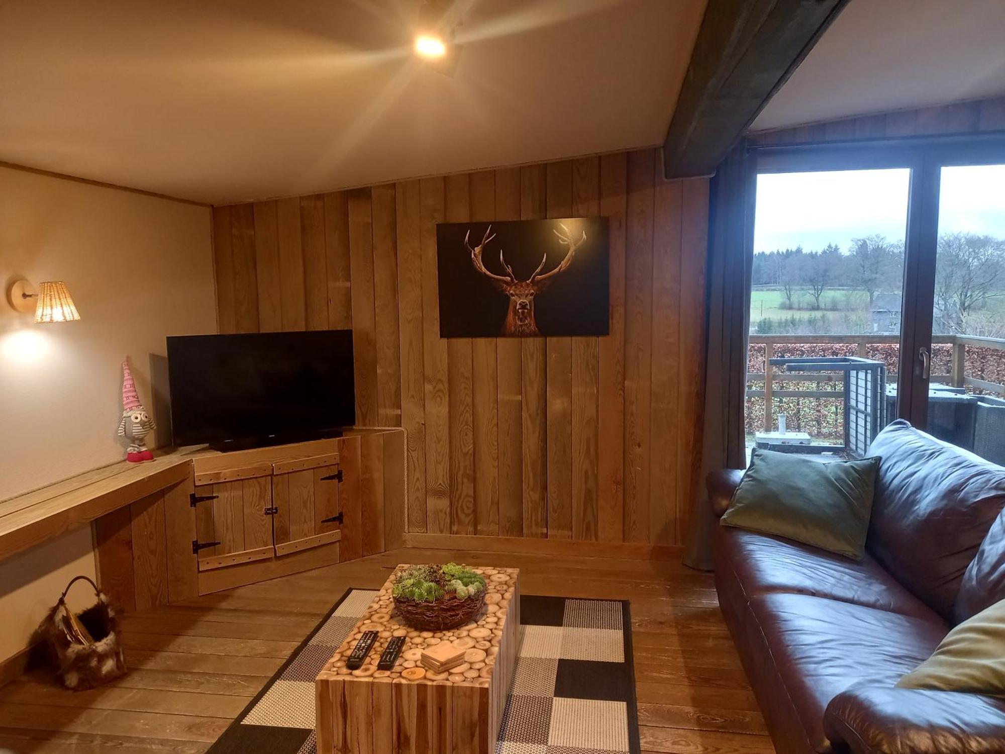 Вилла Le Chalet Du Lac Робертвиль Экстерьер фото